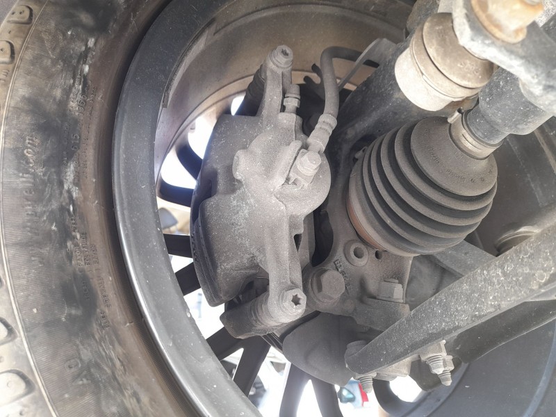 Recambio de pinza freno delantera derecha para seat leon st (5f8) 1.4 tsi referencia OEM IAM 8V0615124  