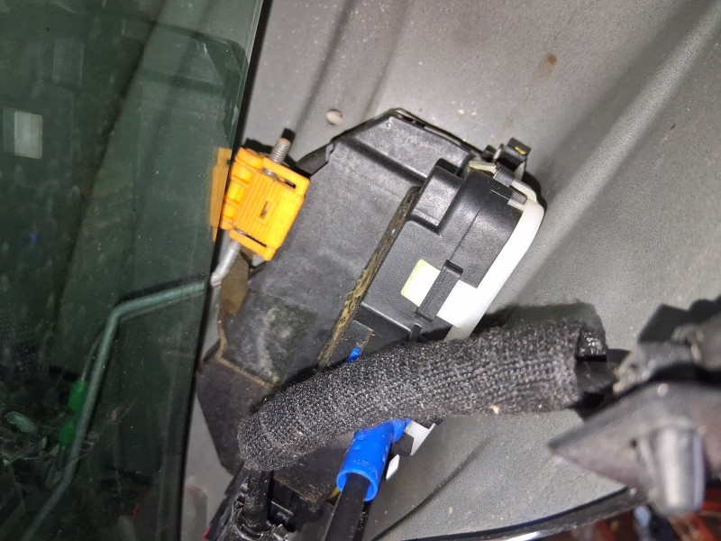 Recambio de cerradura puerta delantera izquierda para opel astra j (p10) 1.6 cdti (68) referencia OEM IAM 13579522  