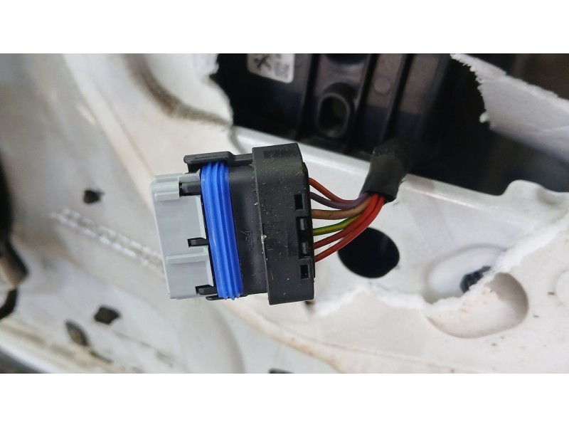 Recambio de elevalunas trasero derecho para peugeot 2008 ii (ud_, us_, uy_, uj_, ur_, uc_) 1.2 puretech 130 referencia OEM IAM 9