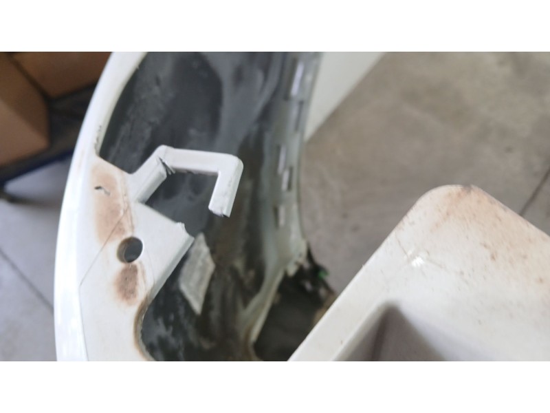 Recambio de paragolpes trasero para peugeot 2008 ii (ud_, us_, uy_, uj_, ur_, uc_) 1.2 puretech 130 referencia OEM IAM 98385169X