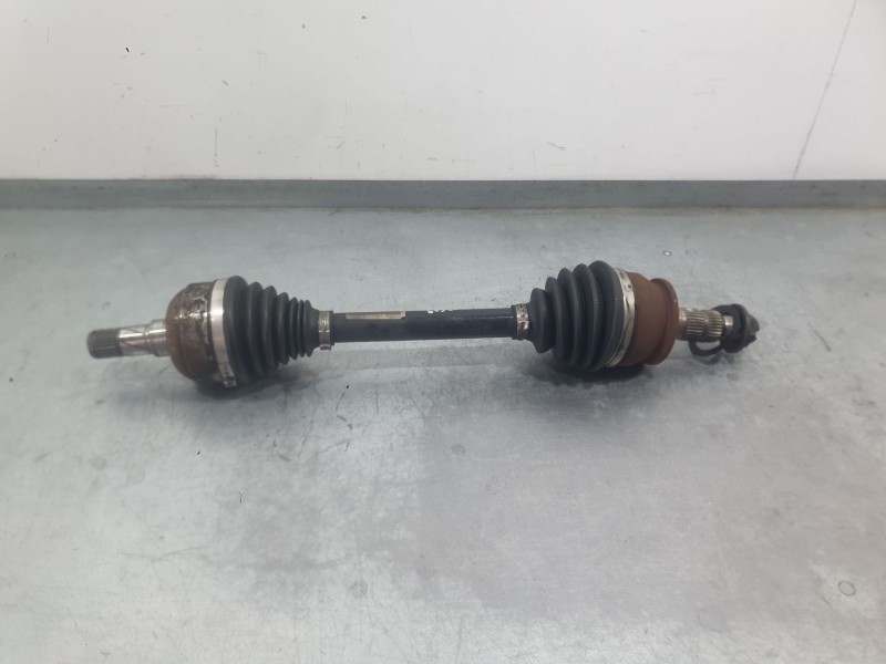 Recambio de transmision delantera izquierda para opel astra j (p10) 1.6 cdti (68) referencia OEM IAM 13335140 1677188180 9552049