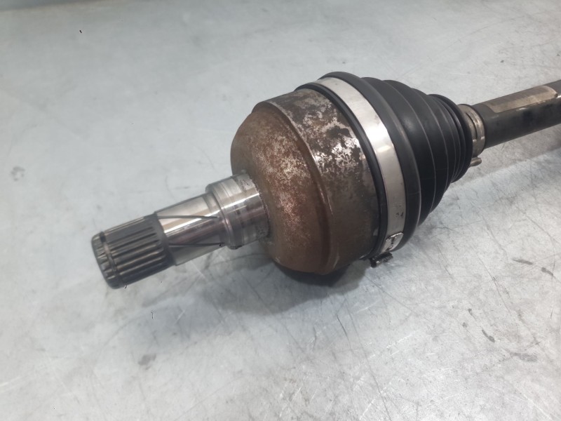 Recambio de transmision delantera izquierda para opel astra j (p10) 1.6 cdti (68) referencia OEM IAM 13335140 1677188180 9552049