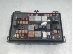CAJA RELES / FUSIBLES 13369645 