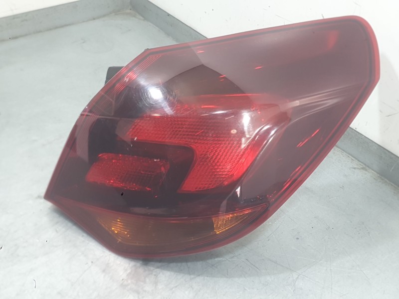Recambio de piloto trasero derecho exterior para opel astra j (p10) 1.6 cdti (68) referencia OEM IAM 13306454  