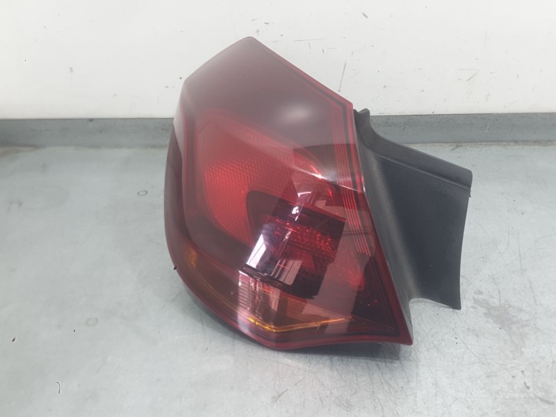 Recambio de piloto trasero izquierdo interior para opel astra j (p10) 1.6 cdti (68) referencia OEM IAM 13306453  