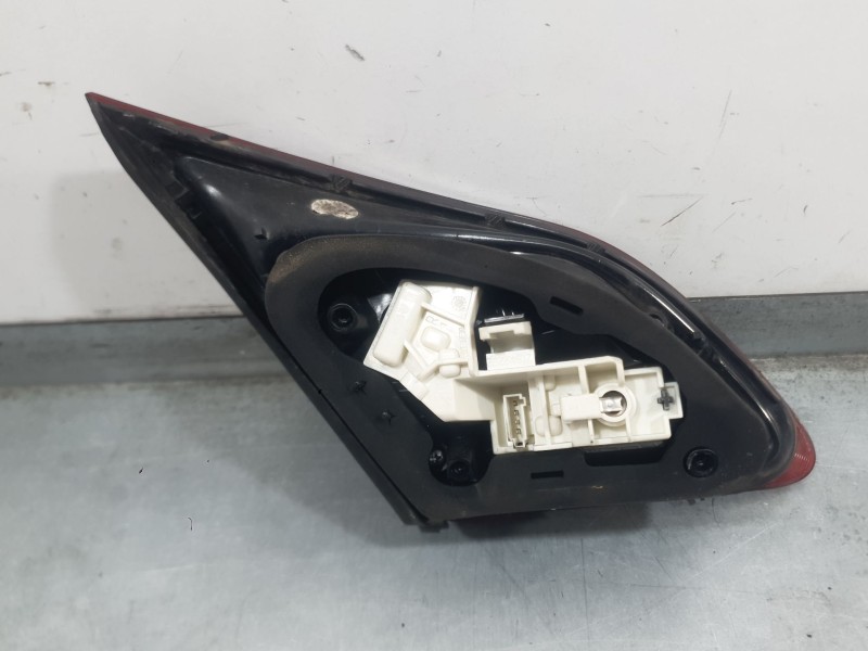 Recambio de piloto trasero derecho interior para opel astra j (p10) 1.6 cdti (68) referencia OEM IAM 13306456  