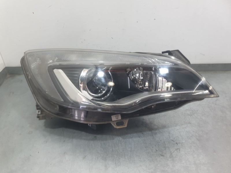 Recambio de faro derecho para opel astra j (p10) 1.6 cdti (68) referencia OEM IAM 13253647  