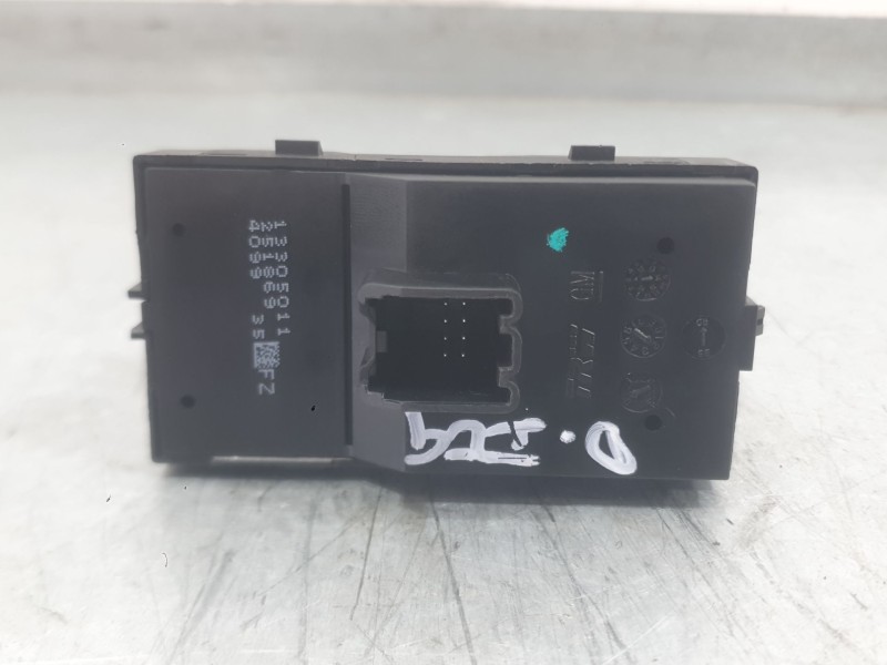 Recambio de mando elevalunas delantero izquierdo para opel astra j (p10) 1.6 cdti (68) referencia OEM IAM 13305978  