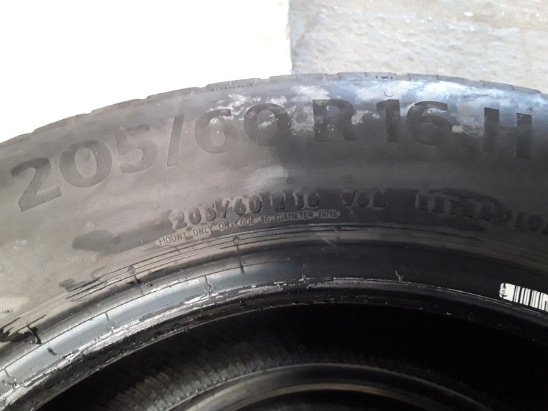 Recambio de neumatico pareja para neumaticos reutilizados - referencia OEM IAM 205601696H CONTINENTAL 205/60/16/96H