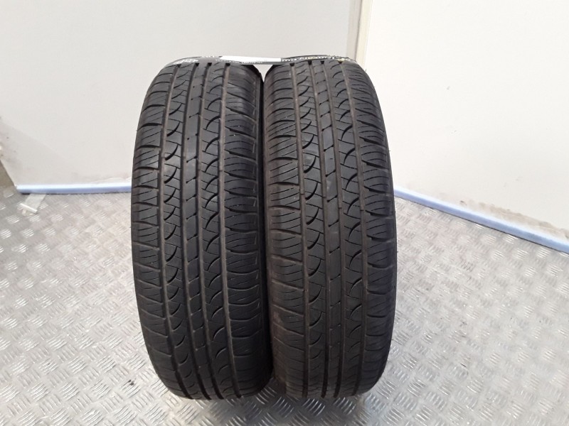 Recambio de neumatico pareja para neumaticos reutilizados - referencia OEM IAM 185651588T KINGSTAR 185/65/15/88T