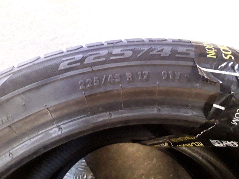 Recambio de neumatico pareja para neumaticos reutilizados - referencia OEM IAM 225451791Y MABOR 225/45/17/91Y