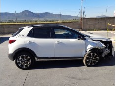 KIA STONIC (YB)