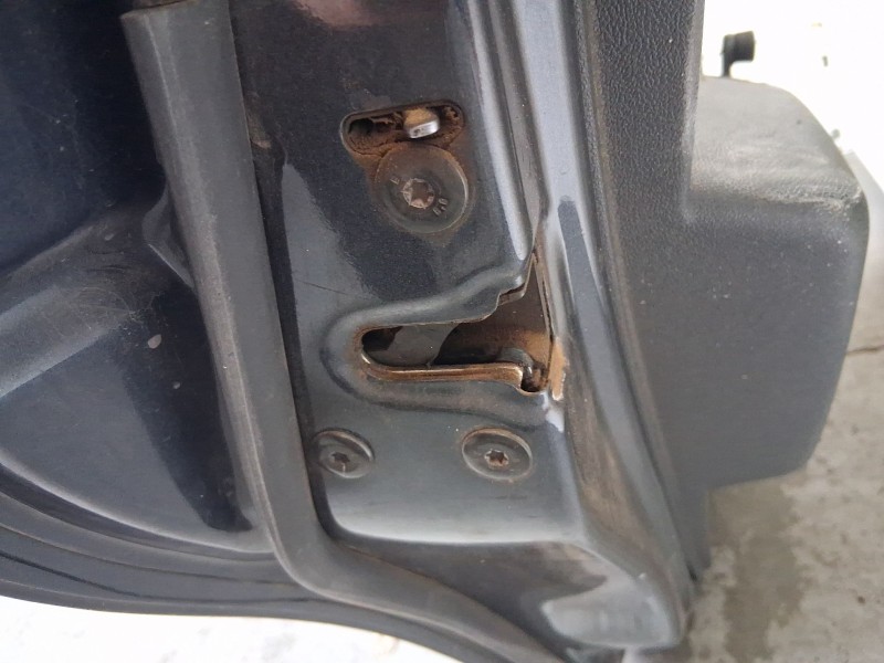 Recambio de cerradura puerta trasera izquierda para dacia duster (hs_) 1.5 dci referencia OEM IAM 825030283R  