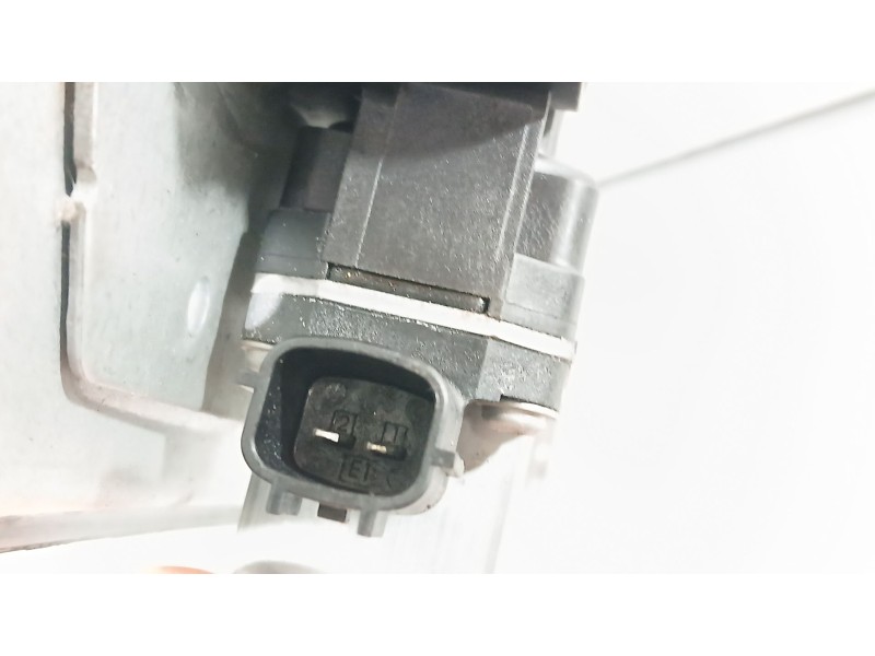 Recambio de elevalunas delantero derecho para dacia duster (hs_) 1.5 dci referencia OEM IAM 807206838R 2 PINS 