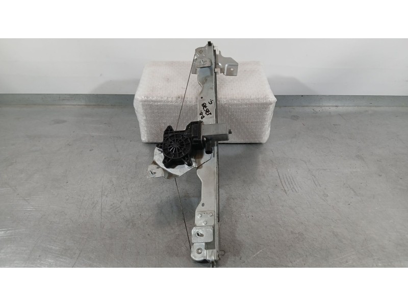 Recambio de elevalunas delantero derecho para dacia duster (hs_) 1.5 dci referencia OEM IAM 807206838R 2 PINS 