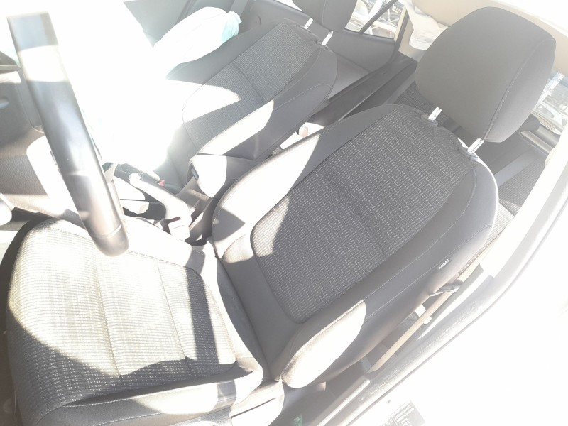 Recambio de asiento delantero izquierdo para kia stonic (yb) 1.0 t-gdi referencia OEM IAM  C/AIRBAG 