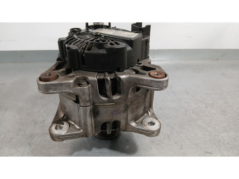 Recambio de alternador para dacia duster (hs_) 1.5 dci referencia OEM IAM 231008017R  