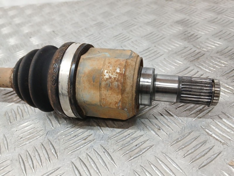 Recambio de transmision delantera izquierda para kia cee´d (jd) 1.6 crdi 136 referencia OEM IAM 49526A5900  