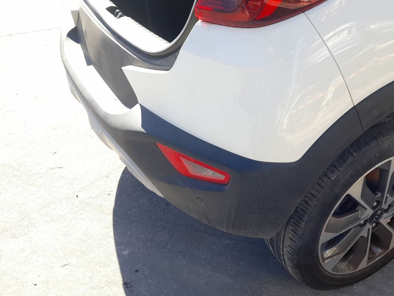 Recambio de paragolpes trasero para kia stonic (yb) 1.0 t-gdi referencia OEM IAM 86610H8410  