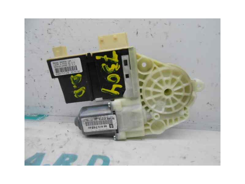 Recambio de motor elevalunas delantero derecho para citroën c4 berlina cool referencia OEM IAM 964876100 9681574880 BROSE