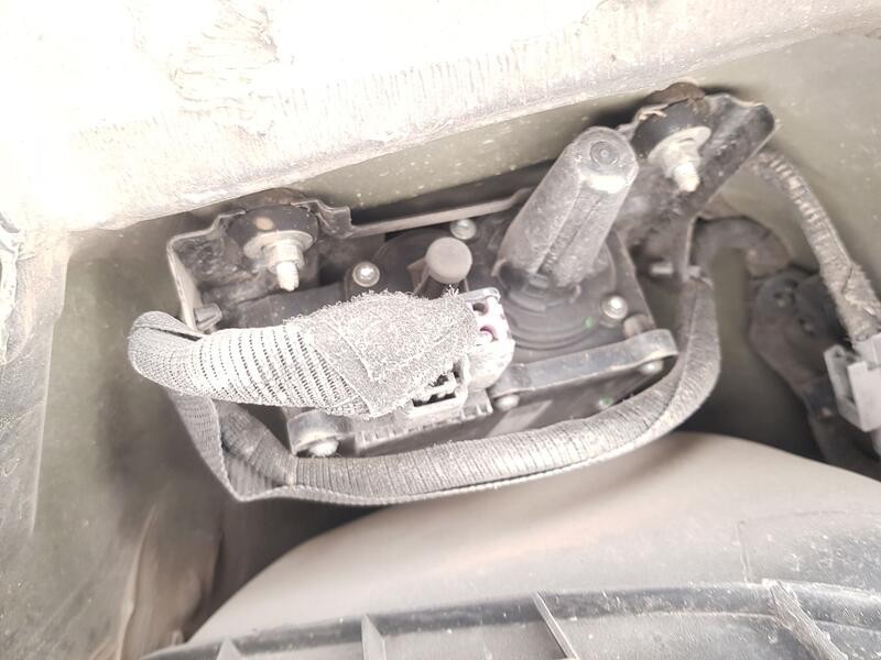 Recambio de freno de mano electrico para opel insignia a sports tourer (g09) 1.6 cdti (35) referencia OEM IAM 13582928  