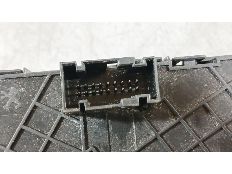 Recambio de mando multifuncion para citroën ds5 2.0 bluehdi 150 referencia OEM IAM   
