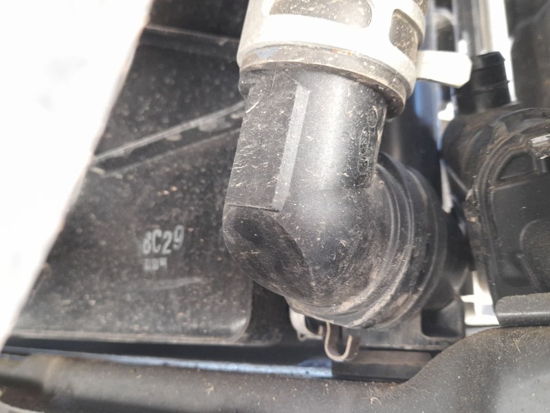 Recambio de radiador agua para kia stonic (yb) 1.0 t-gdi referencia OEM IAM 25310H8400  