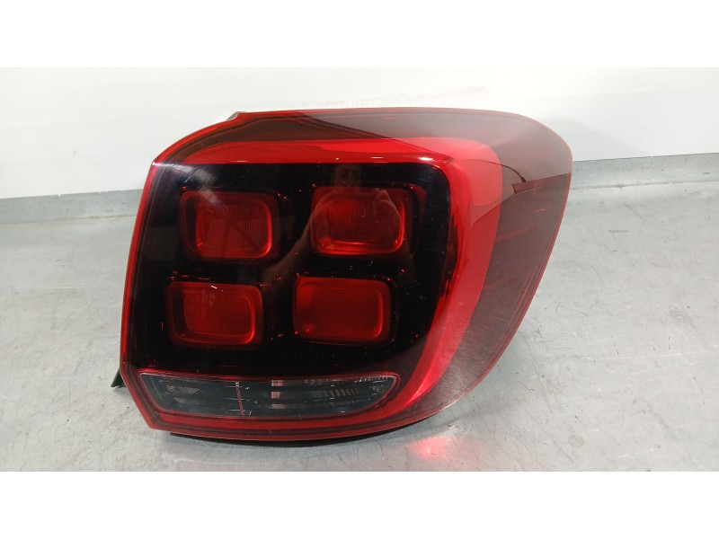 Recambio de piloto trasero derecho para dacia sandero ii (b8_) 1.0 lpg (b8ml) referencia OEM IAM 265500465R  