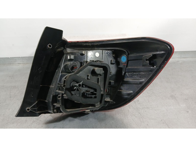 Recambio de piloto trasero izquierdo para dacia sandero ii (b8_) 1.0 lpg (b8ml) referencia OEM IAM 265550577R  