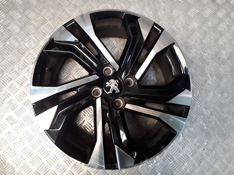 Recambio de llanta aluminio para peugeot 2008 ii (ud_, us_, uy_, uj_, ur_, uc_) 1.2 puretech 130 referencia OEM IAM 6.5X17 4 TOR
