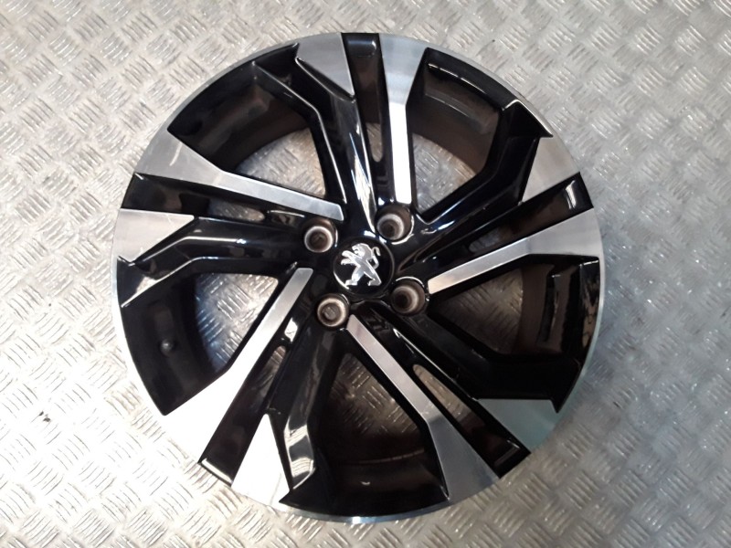 Recambio de llanta aluminio para peugeot 2008 ii (ud_, us_, uy_, uj_, ur_, uc_) 1.2 puretech 130 referencia OEM IAM 6.5X17 4 TOR