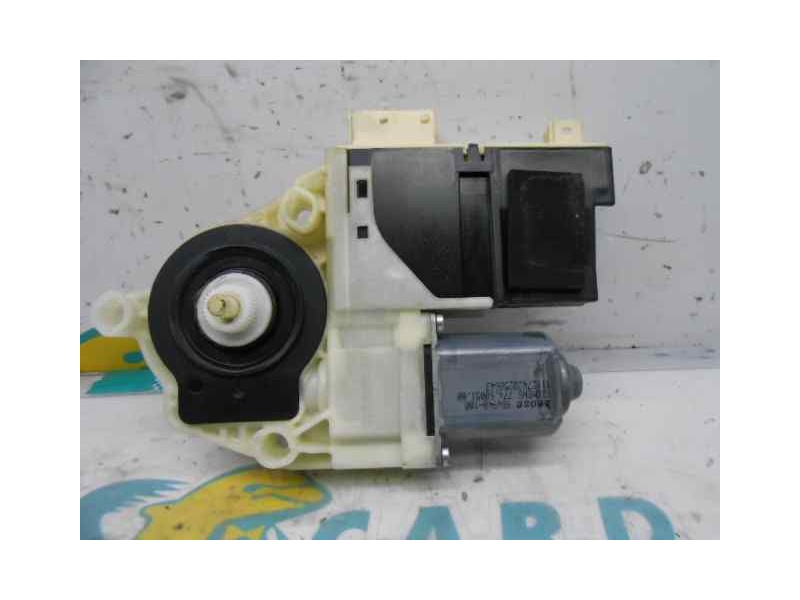 Recambio de motor elevalunas delantero derecho para citroën c4 berlina cool referencia OEM IAM 964876100 9681574880 BROSE