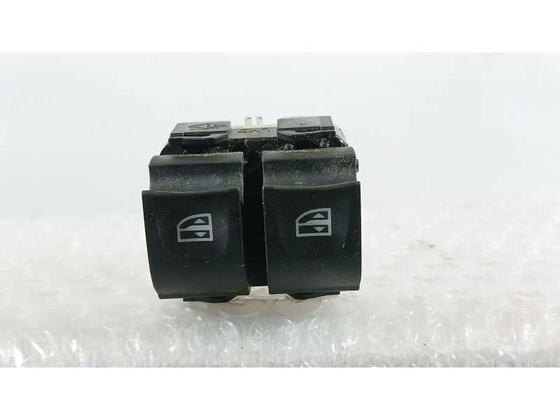 Recambio de mando elevalunas delantero izquierdo para dacia sandero ii (b8_) 1.0 lpg (b8ml) referencia OEM IAM 254112588R  
