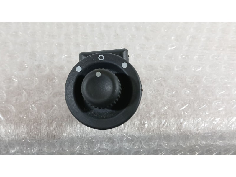 Recambio de mando retrovisor para dacia sandero ii (b8_) 1.0 lpg (b8ml) referencia OEM IAM 684937116R  