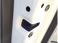 CERRADURA PUERTA TRASERA DERECHA 5TA839016Q 