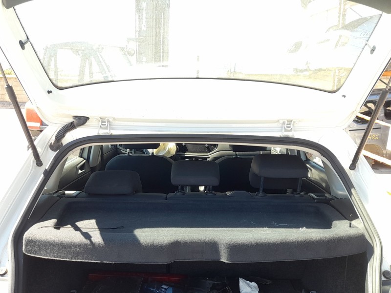 Recambio de bandeja trasera para volkswagen polo vi (aw1, bz1, ae1) 1.0 tsi referencia OEM IAM 2G6867769BEH8  