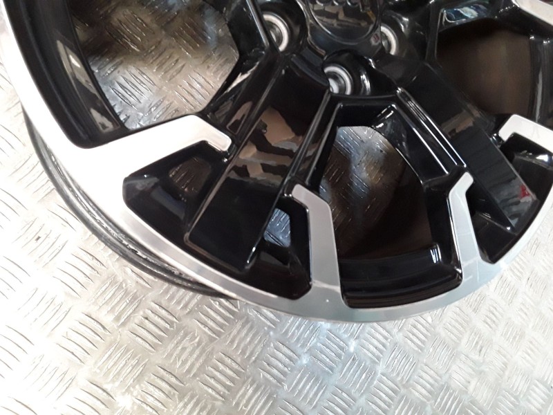 Recambio de juego llantas aluminio para jeep renegade suv (bu, b1, bv) 1.3 t-gdi 4x4 referencia OEM IAM 7X17 5 TORN ET37.5 ROZAD