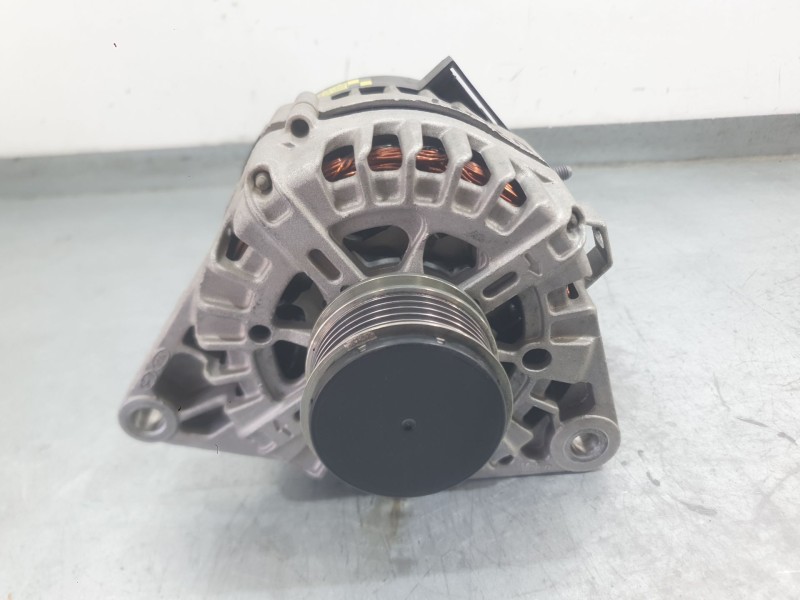 Recambio de alternador para hyundai i40 i (vf) 1.7 crdi referencia OEM IAM 373002A805  