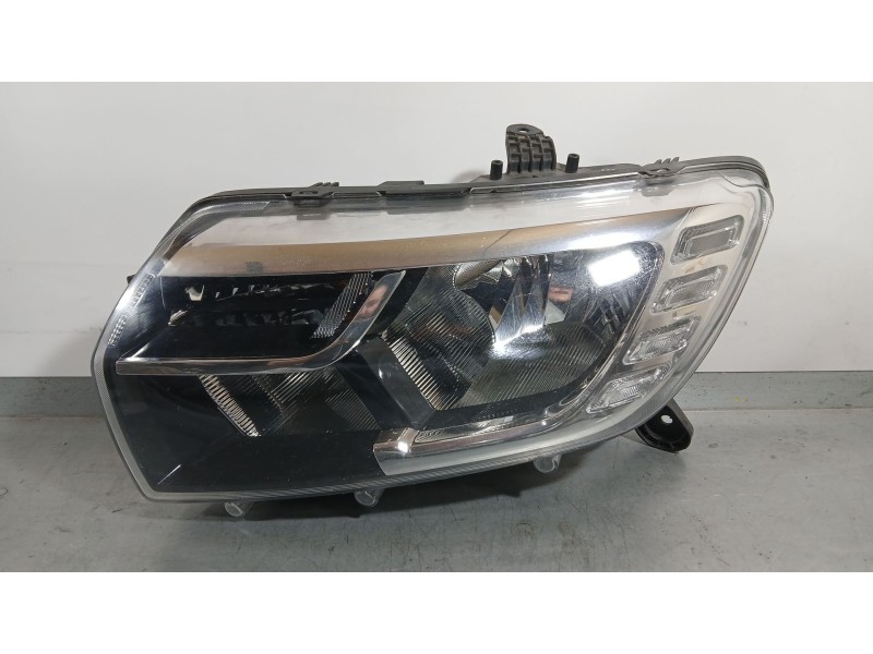 Recambio de faro izquierdo para dacia sandero ii (b8_) 1.0 lpg (b8ml) referencia OEM IAM 260608143R VALEO 90114430