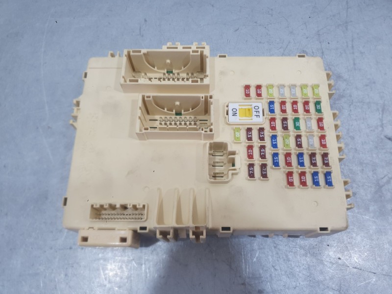 Recambio de caja reles / fusibles para hyundai i40 i (vf) 1.7 crdi referencia OEM IAM   