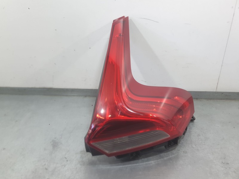Recambio de piloto trasero derecho para volvo v40 hatchback (525) d3 referencia OEM IAM 31395845  
