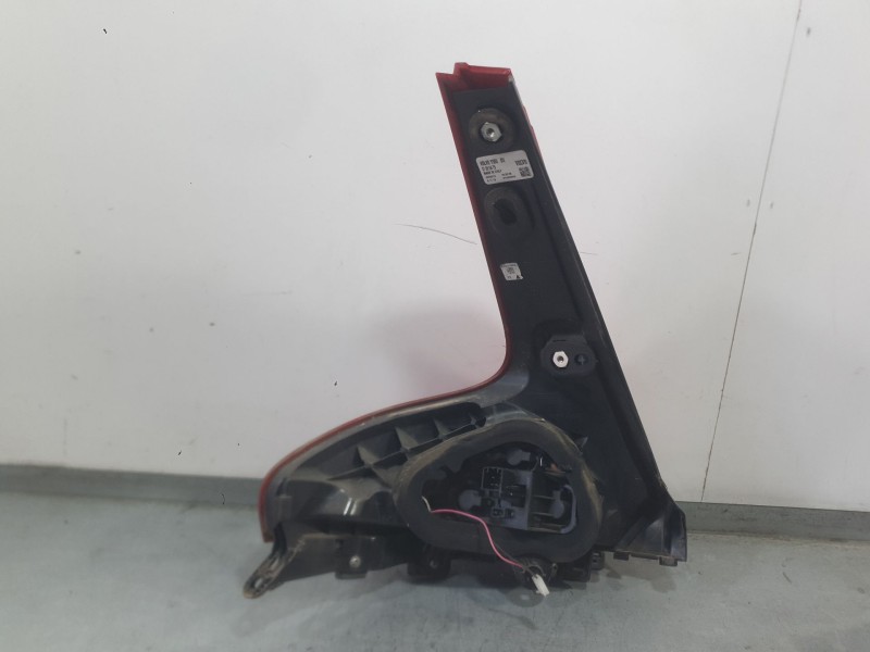 Recambio de piloto trasero derecho para volvo v40 hatchback (525) d3 referencia OEM IAM 31395845  