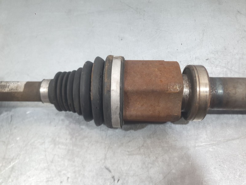 Recambio de transmision delantera derecha para volvo v40 hatchback (525) d3 referencia OEM IAM 36050806  