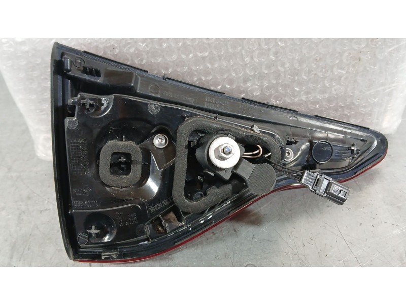 Recambio de piloto trasero derecho interior para renault clio v (b7_) 1.0 tce 100 (b7mt) referencia OEM IAM 265506440R  