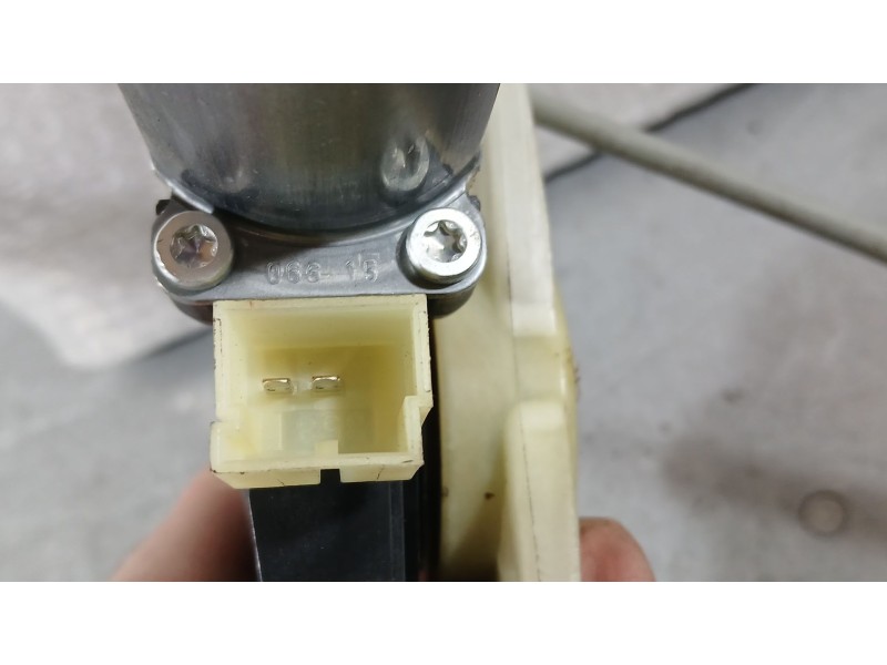 Recambio de elevalunas delantero derecho para porsche macan (95b) 3.0 s diesel referencia OEM IAM 95B837462 2 PINS 