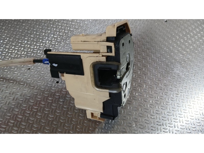 Recambio de cerradura puerta delantera derecha para fiat panda (312_, 319_) 1.2 (312pxa1a) referencia OEM IAM 520184640  