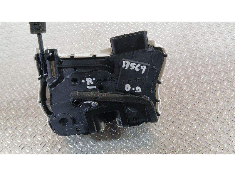 Recambio de cerradura puerta delantera derecha para mg mg 3 (5lfp) mg3 1.5 referencia OEM IAM 11341605  1D000474