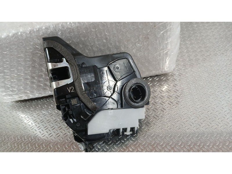 Recambio de cerradura puerta trasera izquierda para toyota c-hr (_x1_) 2.0 hybrid (maxh10)10 referencia OEM IAM 69060F4131  