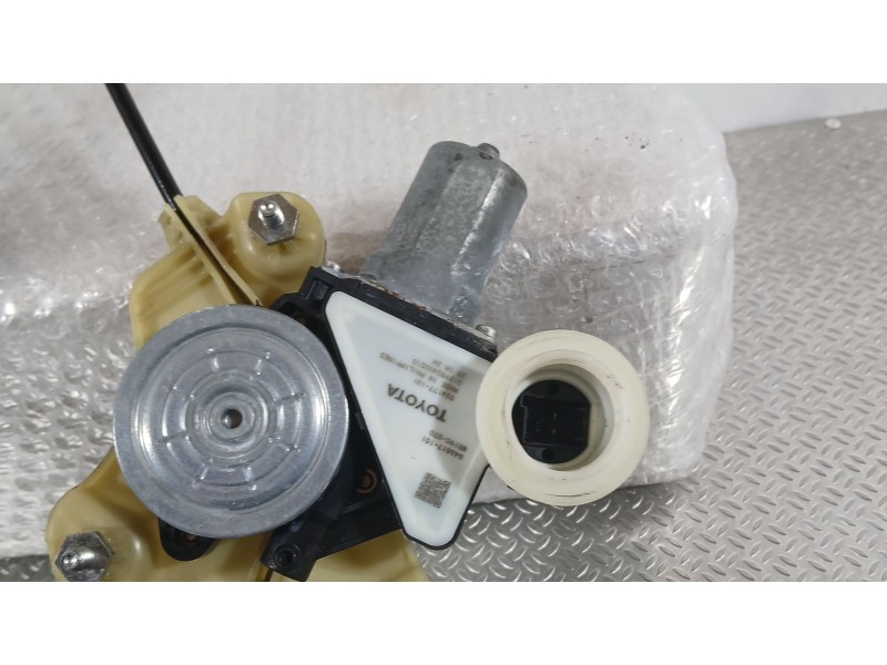 Recambio de elevalunas trasero izquierdo para toyota c-hr (_x1_) 2.0 hybrid (maxh10)10 referencia OEM IAM 69840F4050  