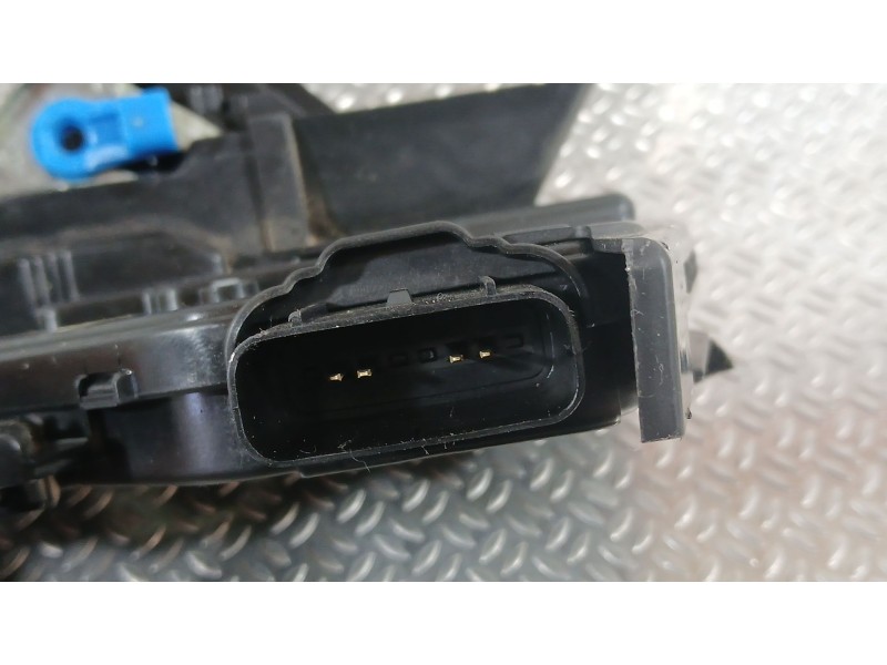 Recambio de cerradura puerta delantera derecha para kia stonic (yb) 1.0 t-gdi eco-dynamics+ referencia OEM IAM 81320H8050  